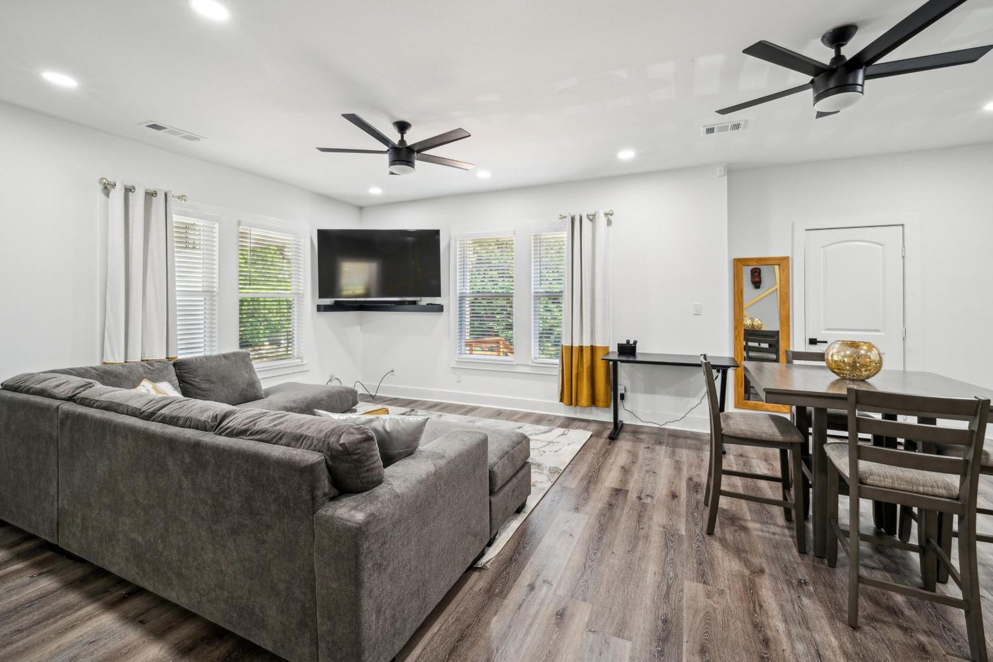 Centrally Located Home In Atlanta-10 Mins From Ga Aquarium, Mercedes Benz Stadium, & Much More Kültér fotó